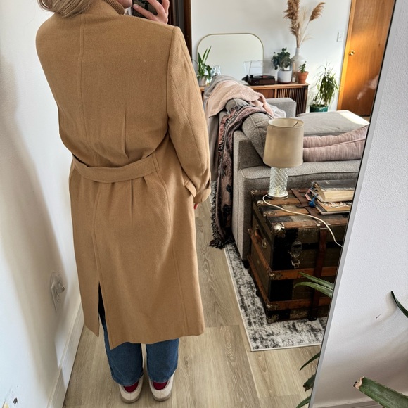 Elegant Camel Double-Breasted Trench Coat - Picture 2 of 7